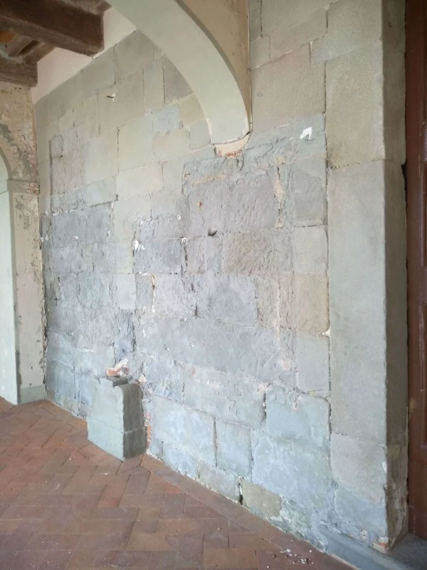 Come-ristrutturare- muri-in-pietra